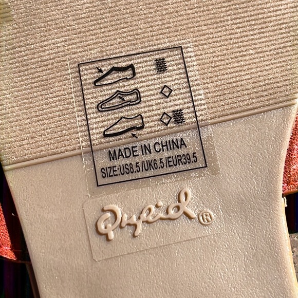 Qupid Sandals NWT - Picture 4 of 4